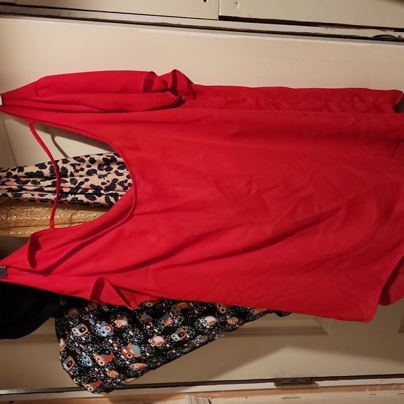 Red high low shirt - Picture 1 of 2